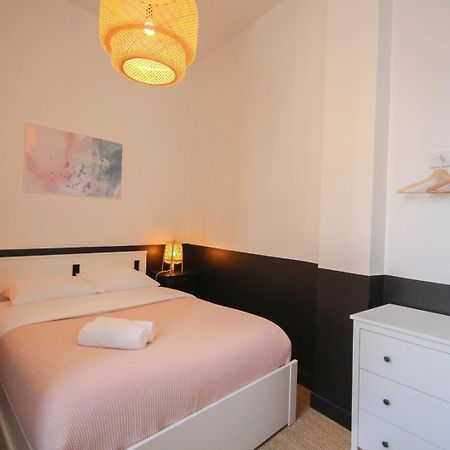 2-Bedroom Flat + Private Car Park. Lille Exterior foto